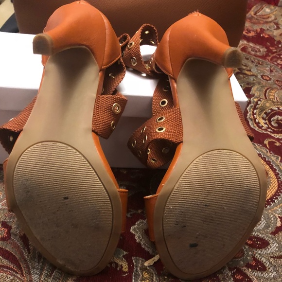 🧡Studded open toe🧡 - Picture 2 of 4